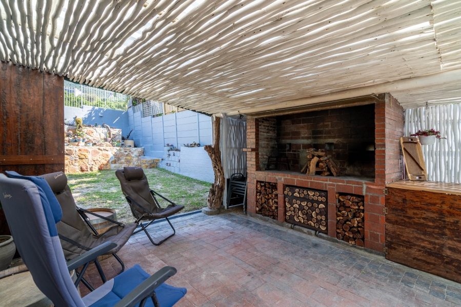 4 Bedroom Property for Sale in Northshore Western Cape